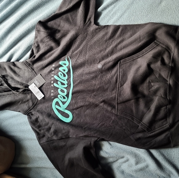 Young & Reckless Big R Script Hoodie - Picture 3 of 4